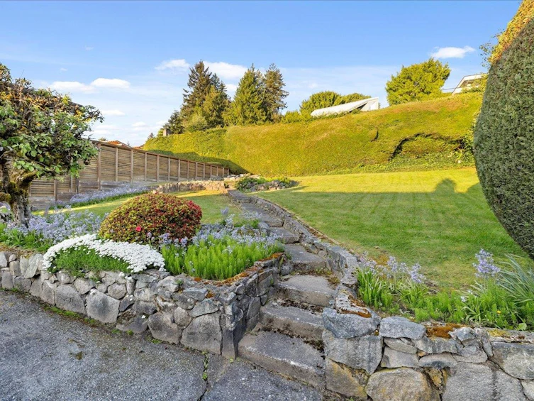982 Braeside Street, West Vancouver, BC, V7T 2K8 - 32