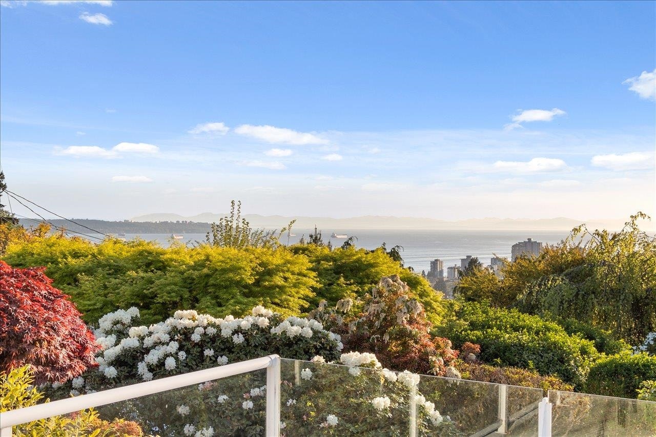 982 Braeside Street, West Vancouver, BC, V7T 2K8 - 13