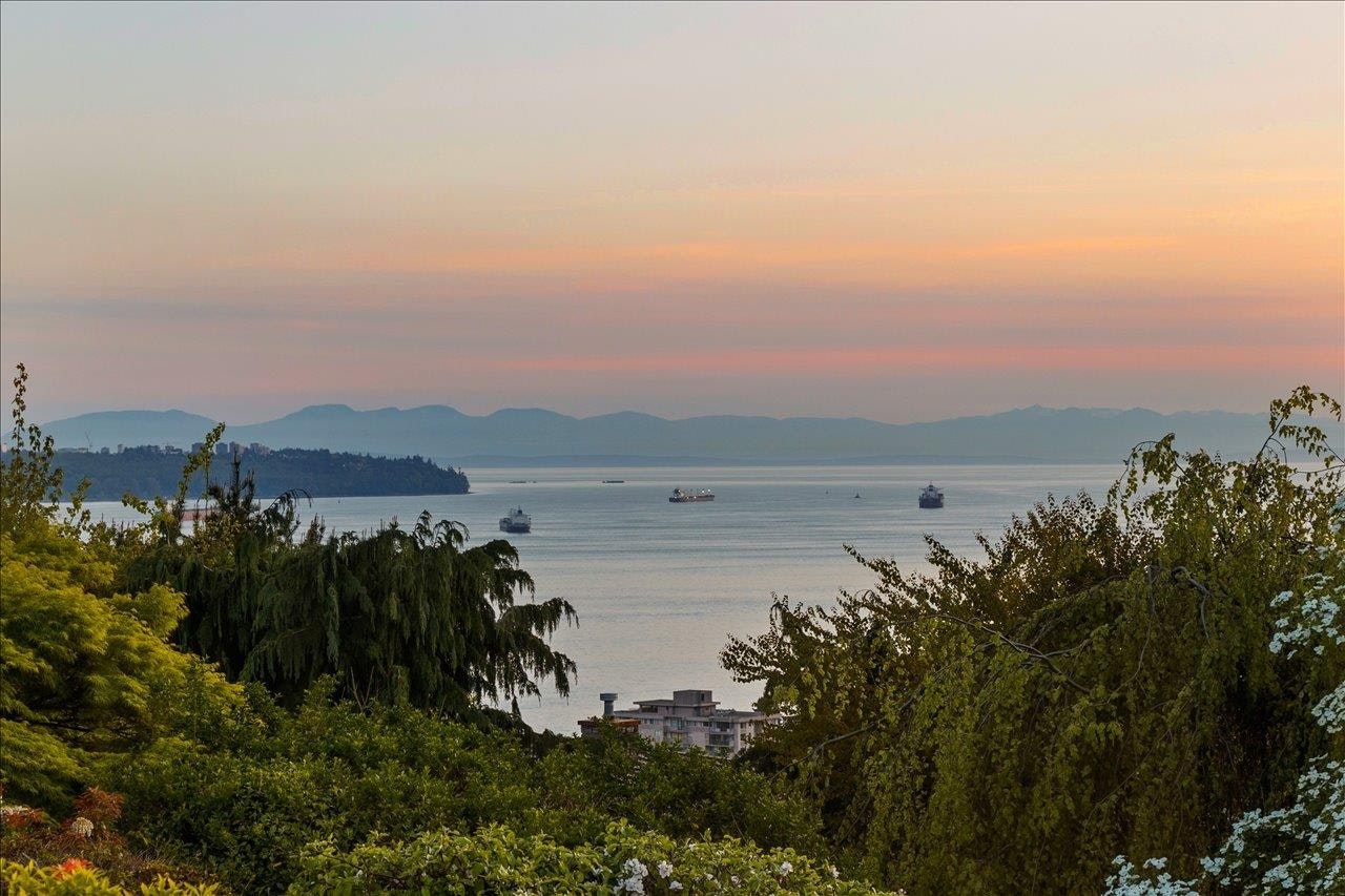 982 Braeside Street, West Vancouver, BC, V7T 2K8 - 6