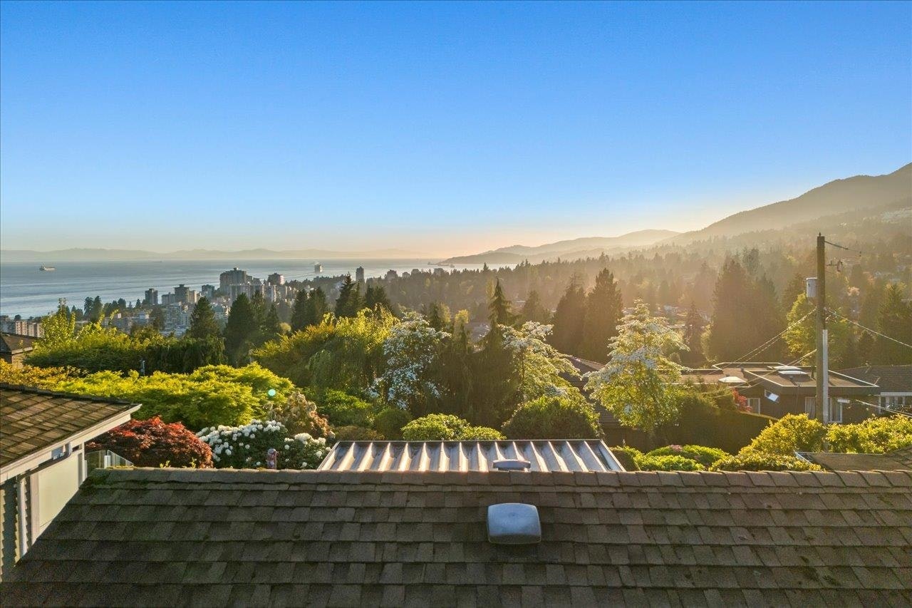 982 Braeside Street, West Vancouver, BC, V7T 2K8 - 38