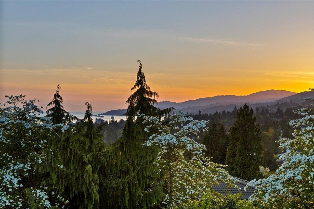 982 Braeside Street, West Vancouver, BC, V7T 2K8 - 23