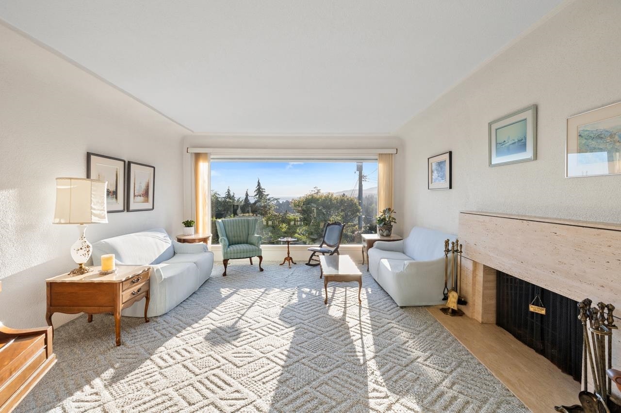 982 Braeside Street, West Vancouver, BC, V7T 2K8 - 4