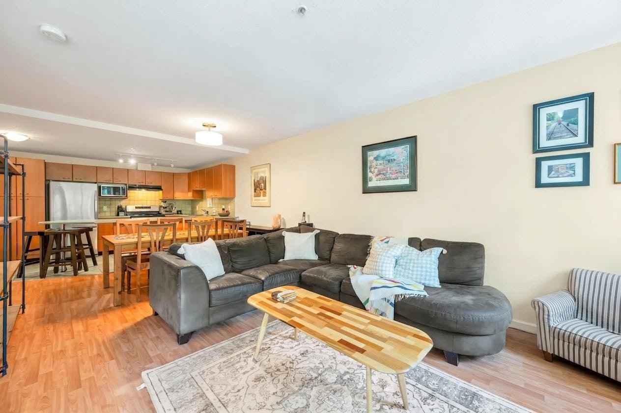 A304-2099 Lougheed Highway, Port Coquitlam, BC, V3B 1A8 - 9