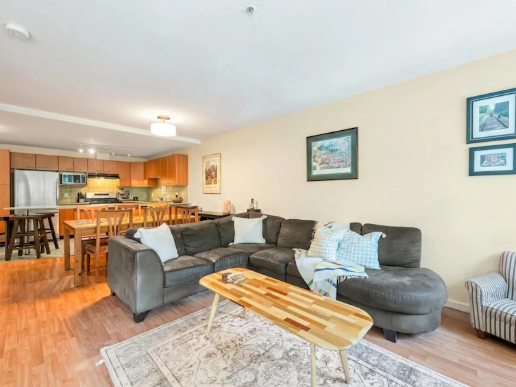 A304-2099 Lougheed Highway, Port Coquitlam, BC, V3B 1A8 - 9