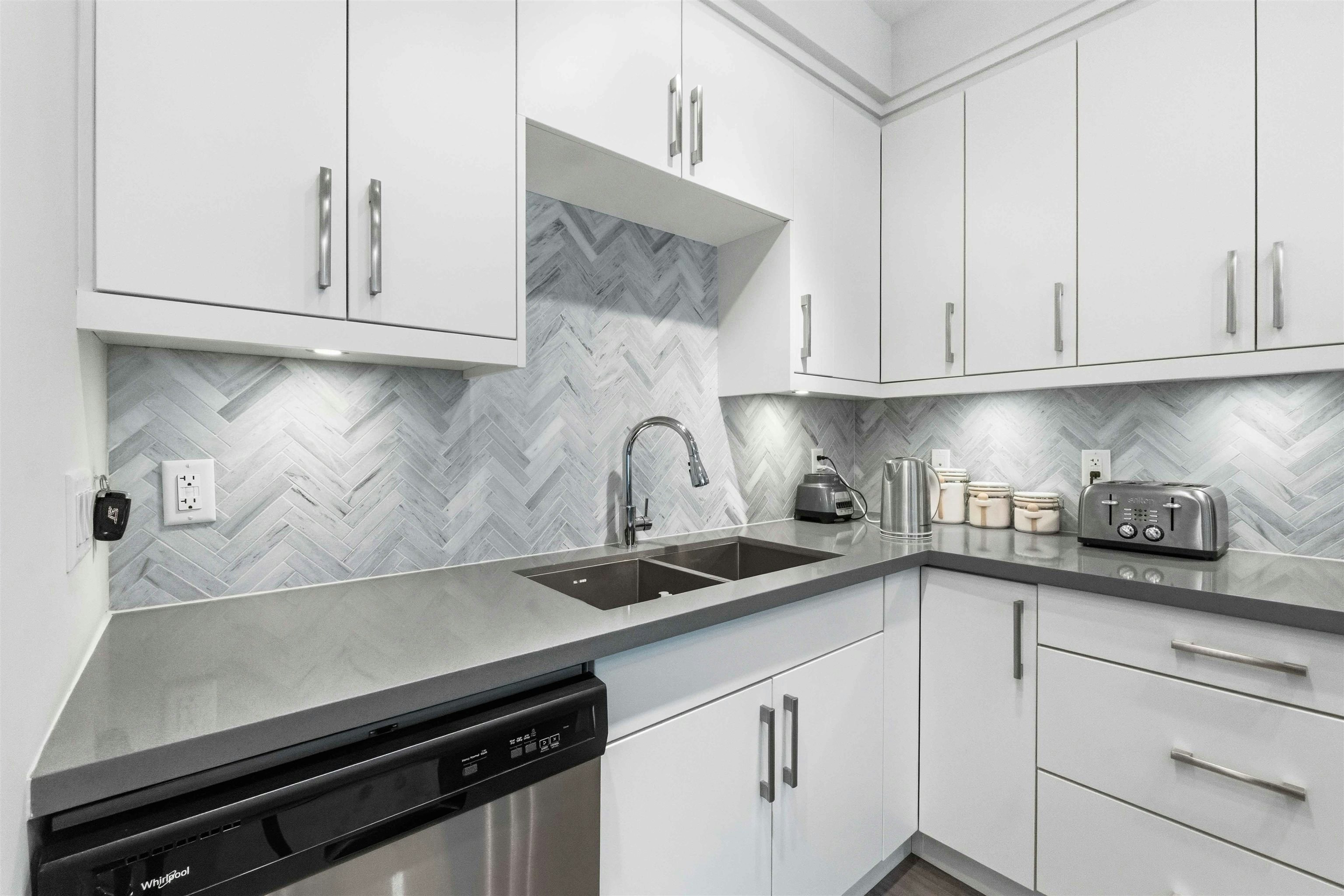 309-14605 Mcdougall Drive, Surrey, BC, V4P 0G7 - 24
