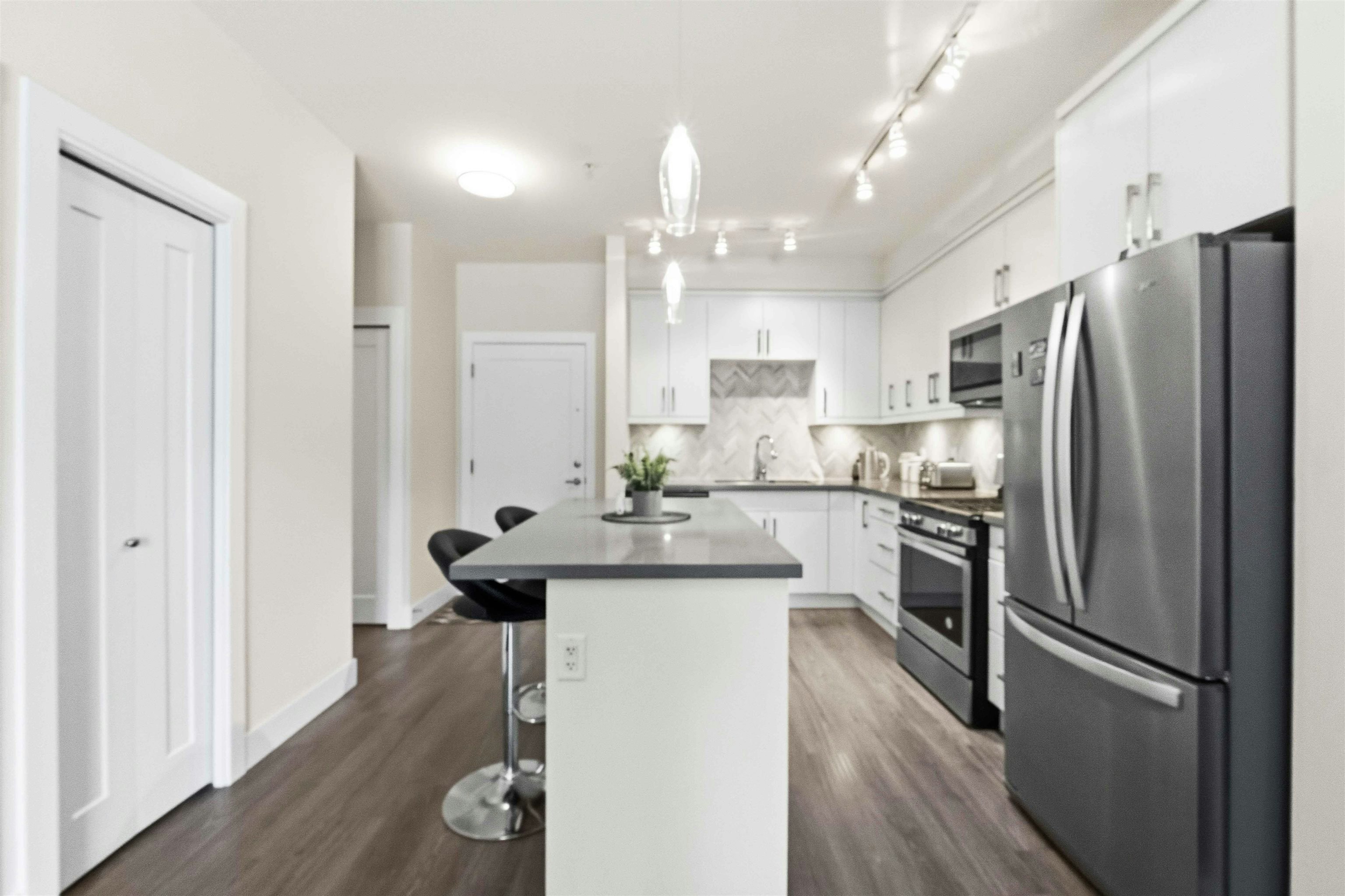 309-14605 Mcdougall Drive, Surrey, BC, V4P 0G7 - 16