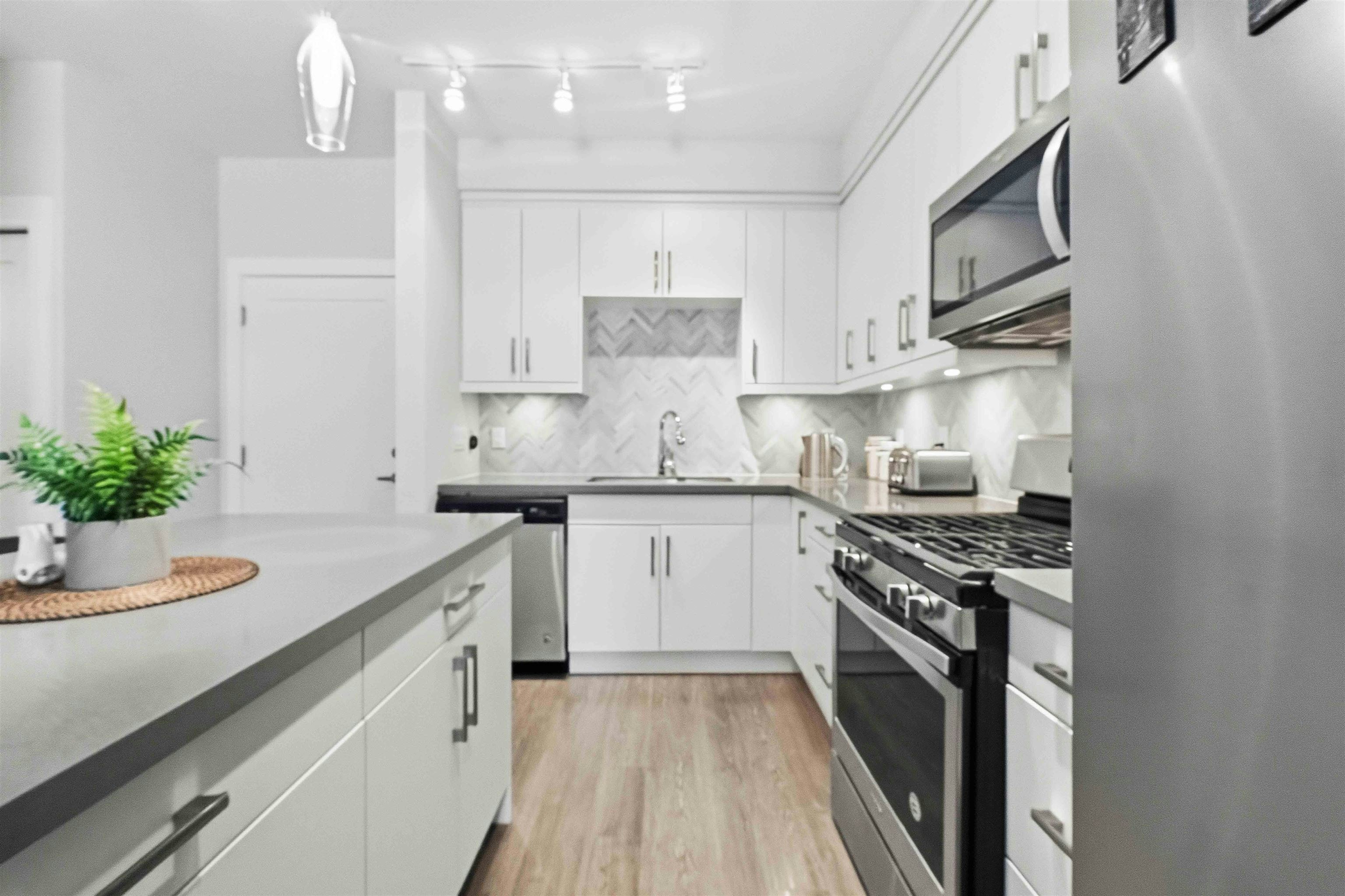 309-14605 Mcdougall Drive, Surrey, BC, V4P 0G7 - 27