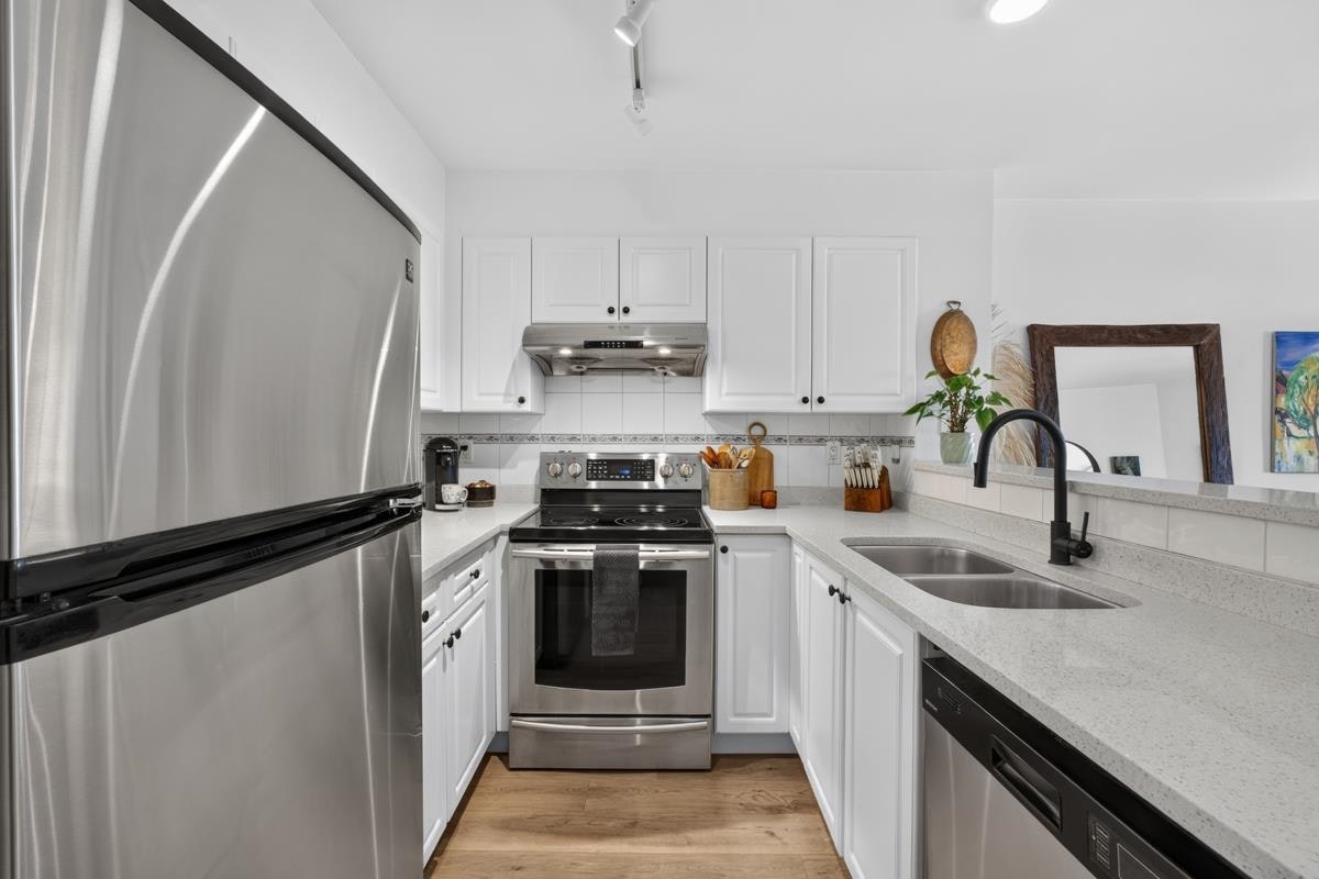 309-760 Kingsway - 3