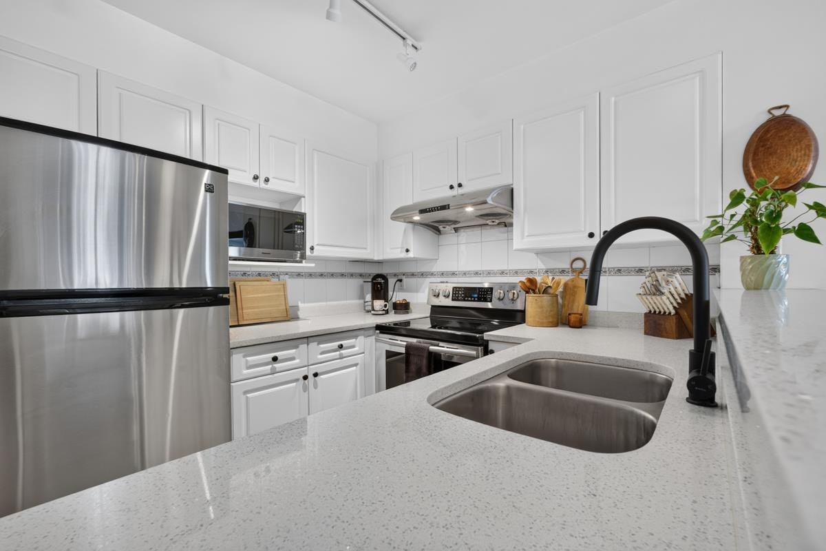 309-760 Kingsway - 4