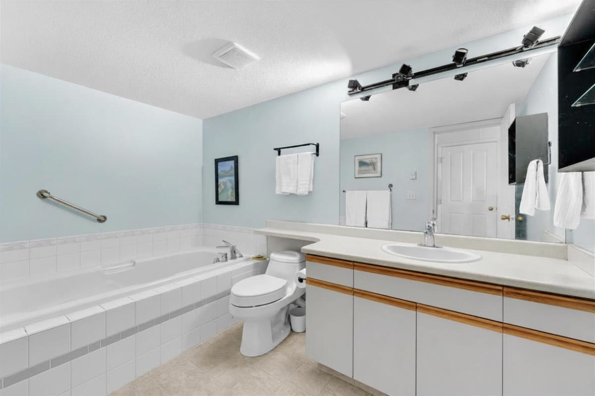 329-1215 Lansdowne Drive, Coquitlam, BC, V3E 2P6 - 14