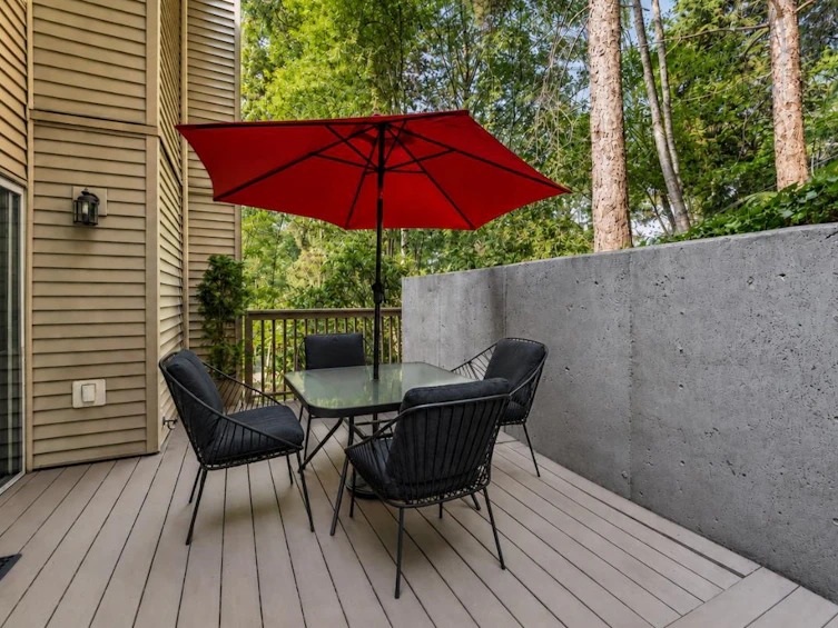 329-1215 Lansdowne Drive, Coquitlam, BC, V3E 2P6 - 6