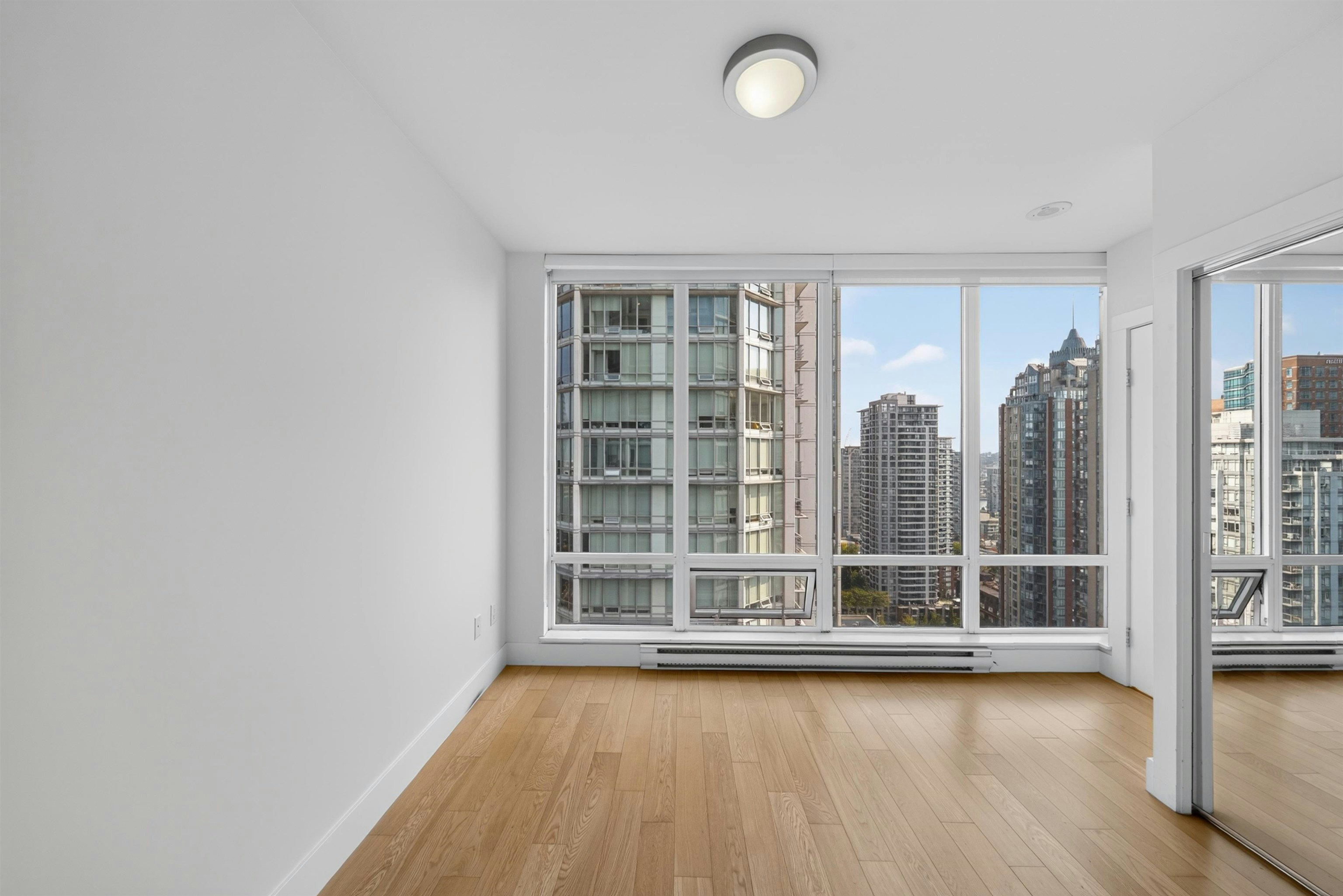 2101-565 Smithe Street, Vancouver, BC, V6B 0E4 - 12