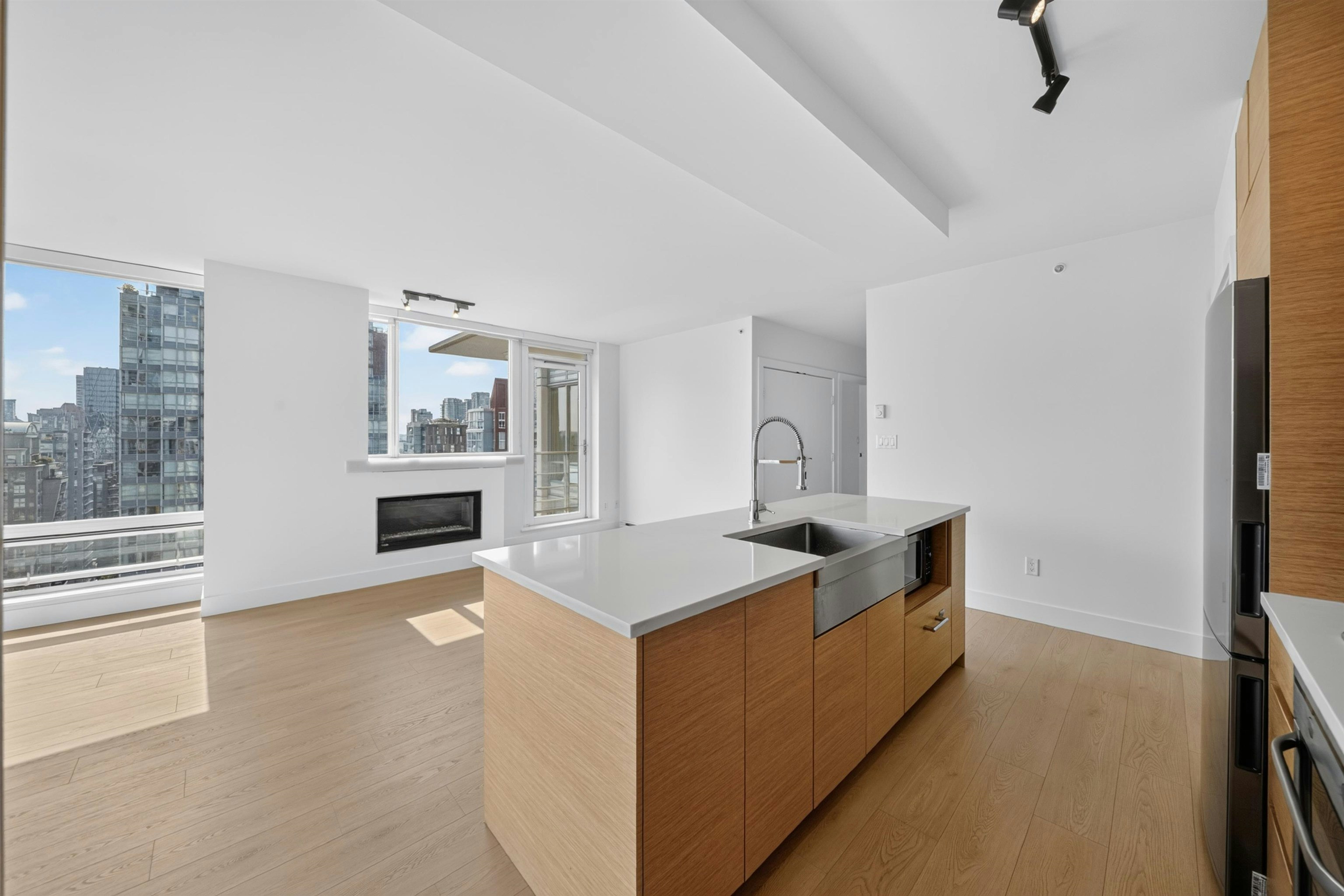 2101-565 Smithe Street, Vancouver, BC, V6B 0E4 - 7