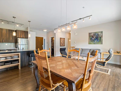 110-1025 Legacy Way - 2