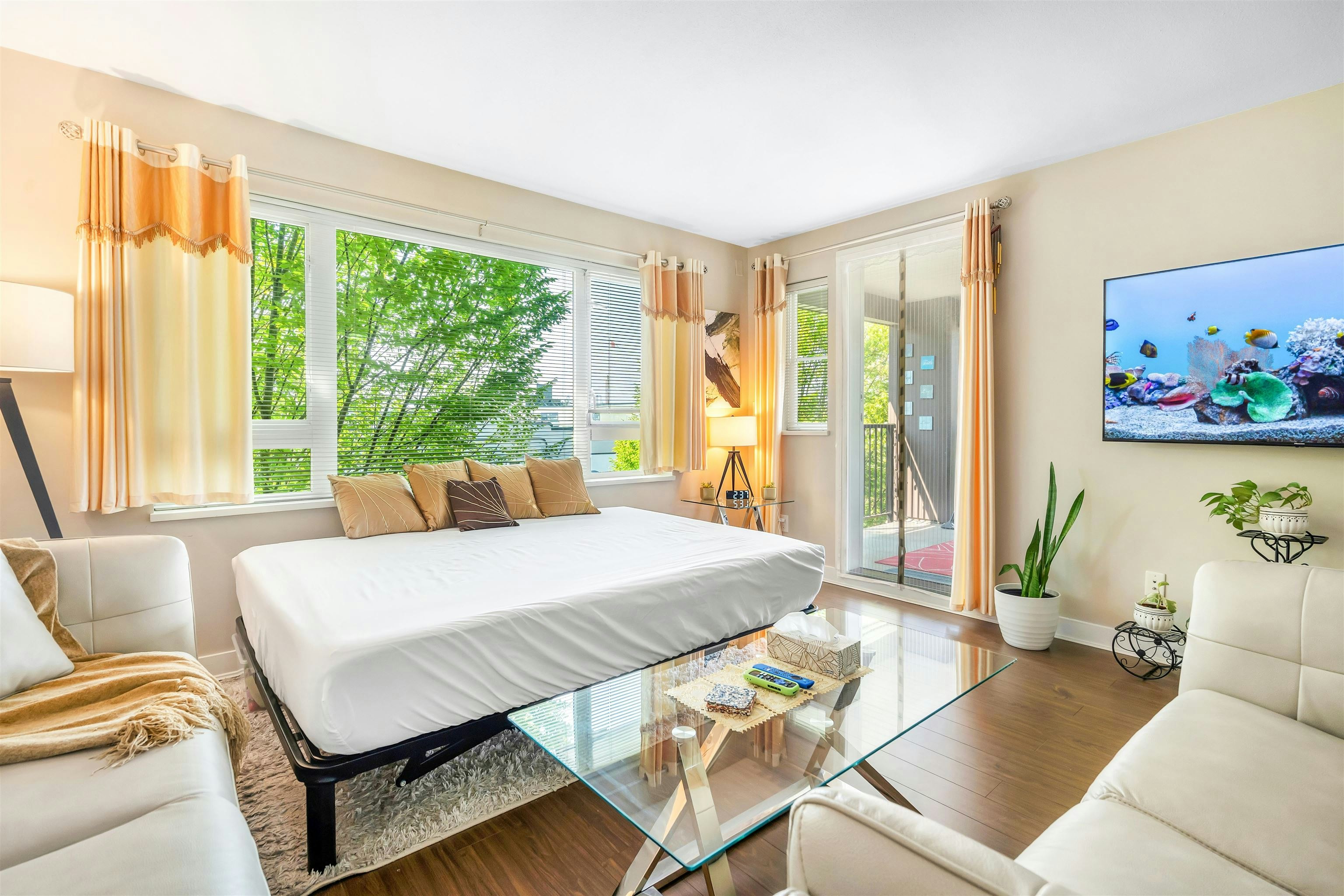310-13740 75a Avenue, Surrey, BC, V3W 0E8