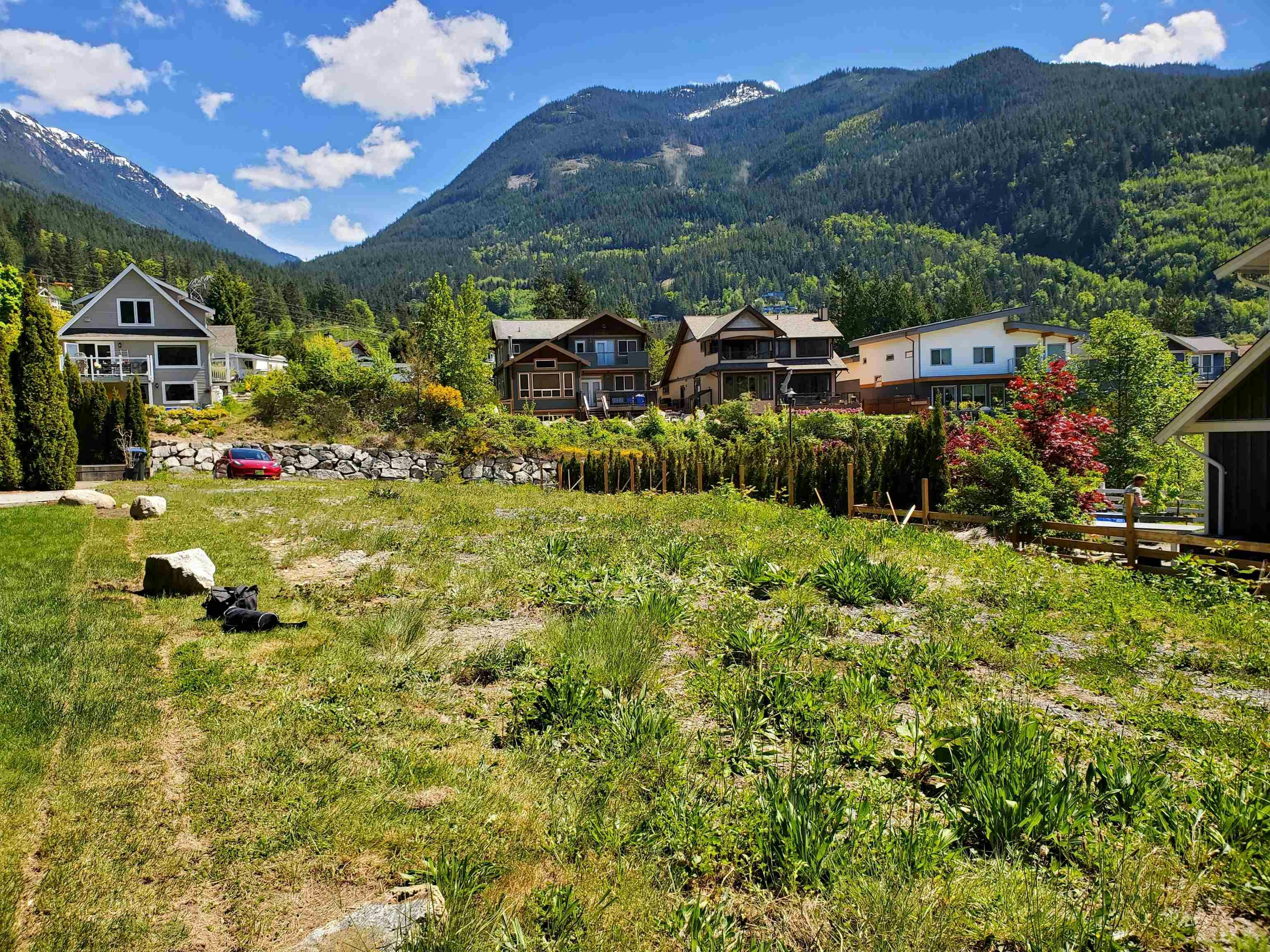 685 Copper Drive, Squamish, BC, V8B 1J1 - 2
