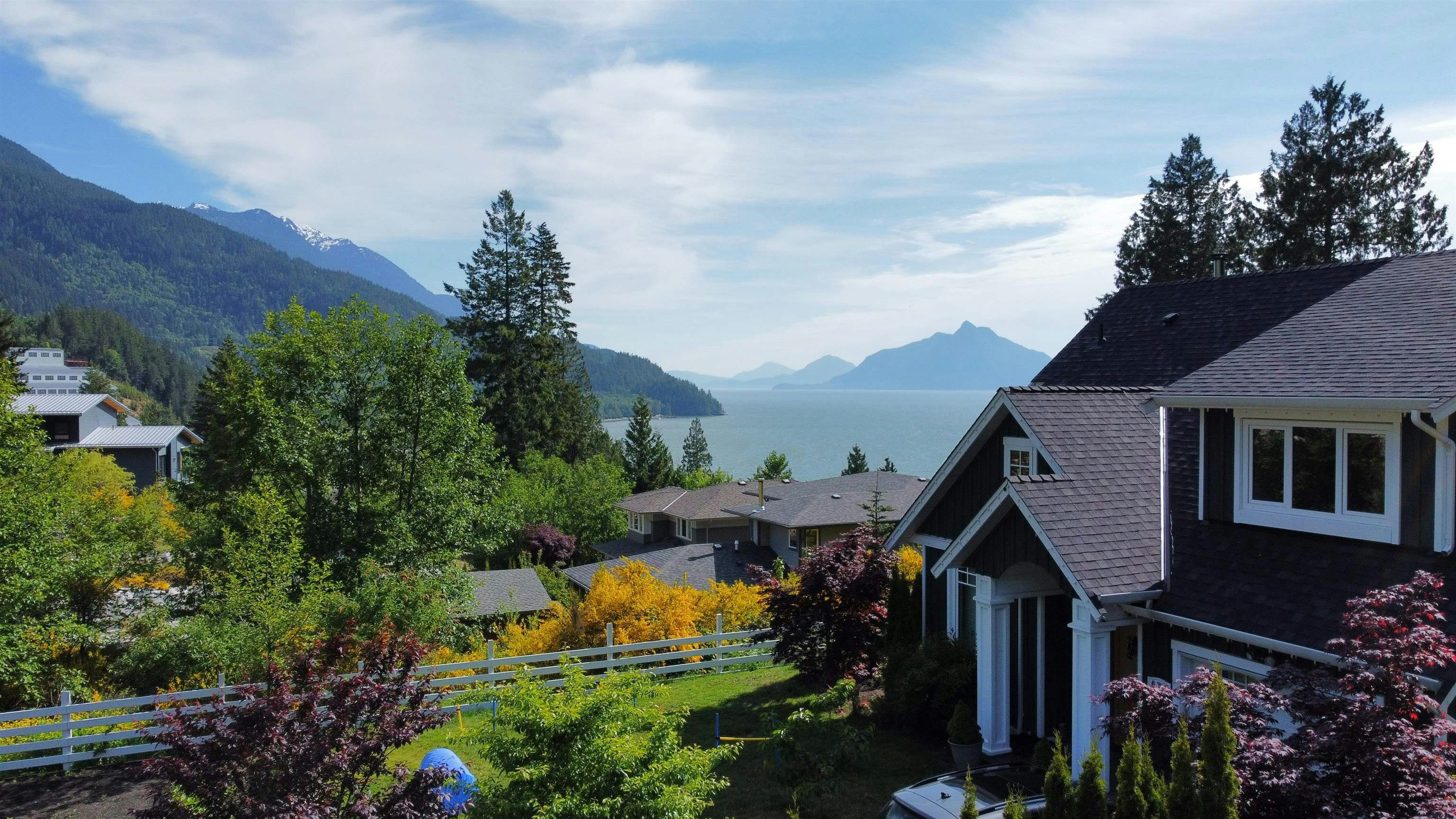 685 Copper Drive, Squamish, BC, V8B 1J1 - 14