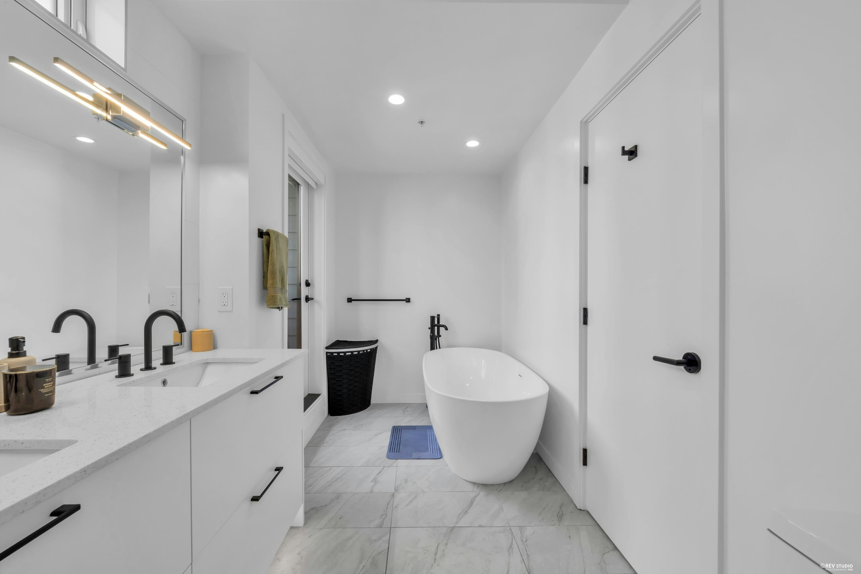 137-535 E 2nd Street, North Vancouver, BC, V7L 1E1 - 12
