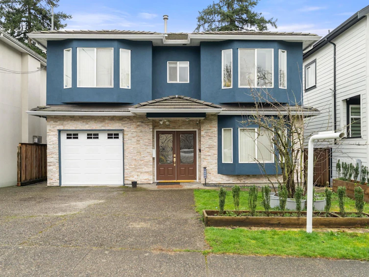 5174 Aberdeen Street, Vancouver, BC, V5R 4M3