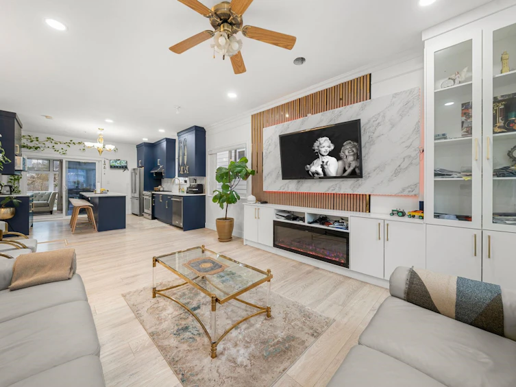 5174 Aberdeen Street, Vancouver, BC, V5R 4M3 - 5