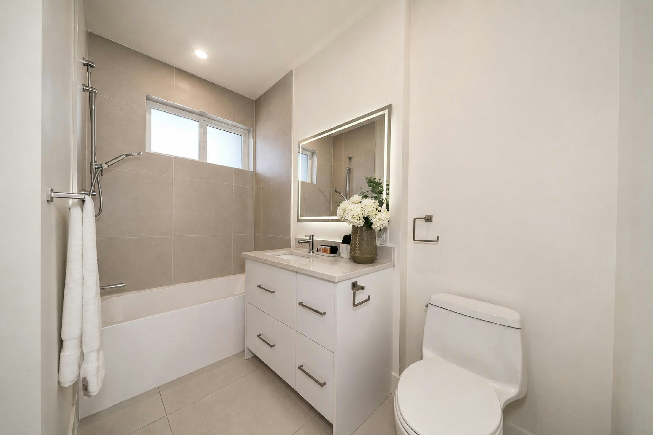SL2-9880 Granville Avenue, Richmond, BC, V6Y 1R3 - 32