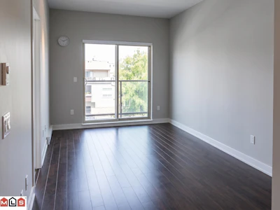 302-20460 Douglas Crescent - 3