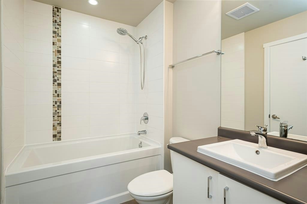 302-20460 Douglas Crescent, Langley, BC, V3A 0C6 - 8