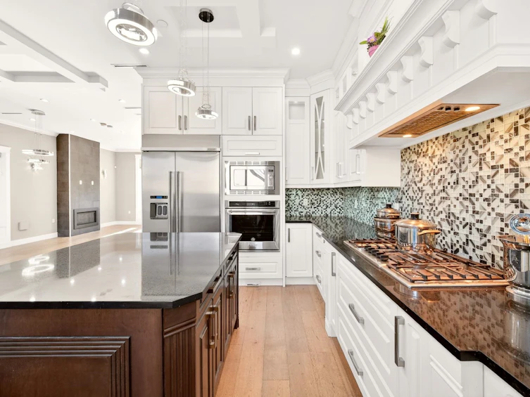 8068 Haig Street, Vancouver, BC, V6P 4R9 - 6