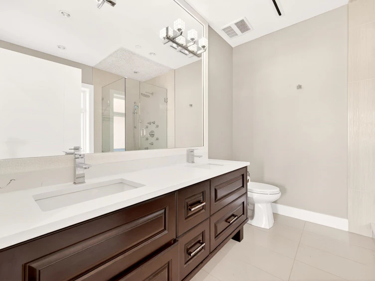 8068 Haig Street, Vancouver, BC, V6P 4R9 - 13