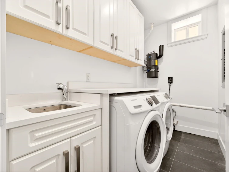 8068 Haig Street, Vancouver, BC, V6P 4R9 - 23