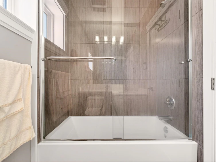 8068 Haig Street, Vancouver, BC, V6P 4R9 - 19