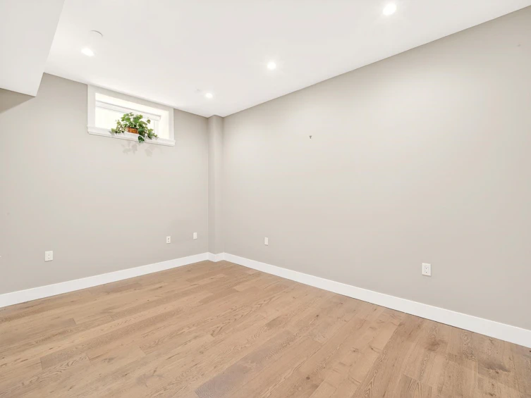 8068 Haig Street, Vancouver, BC, V6P 4R9 - 21