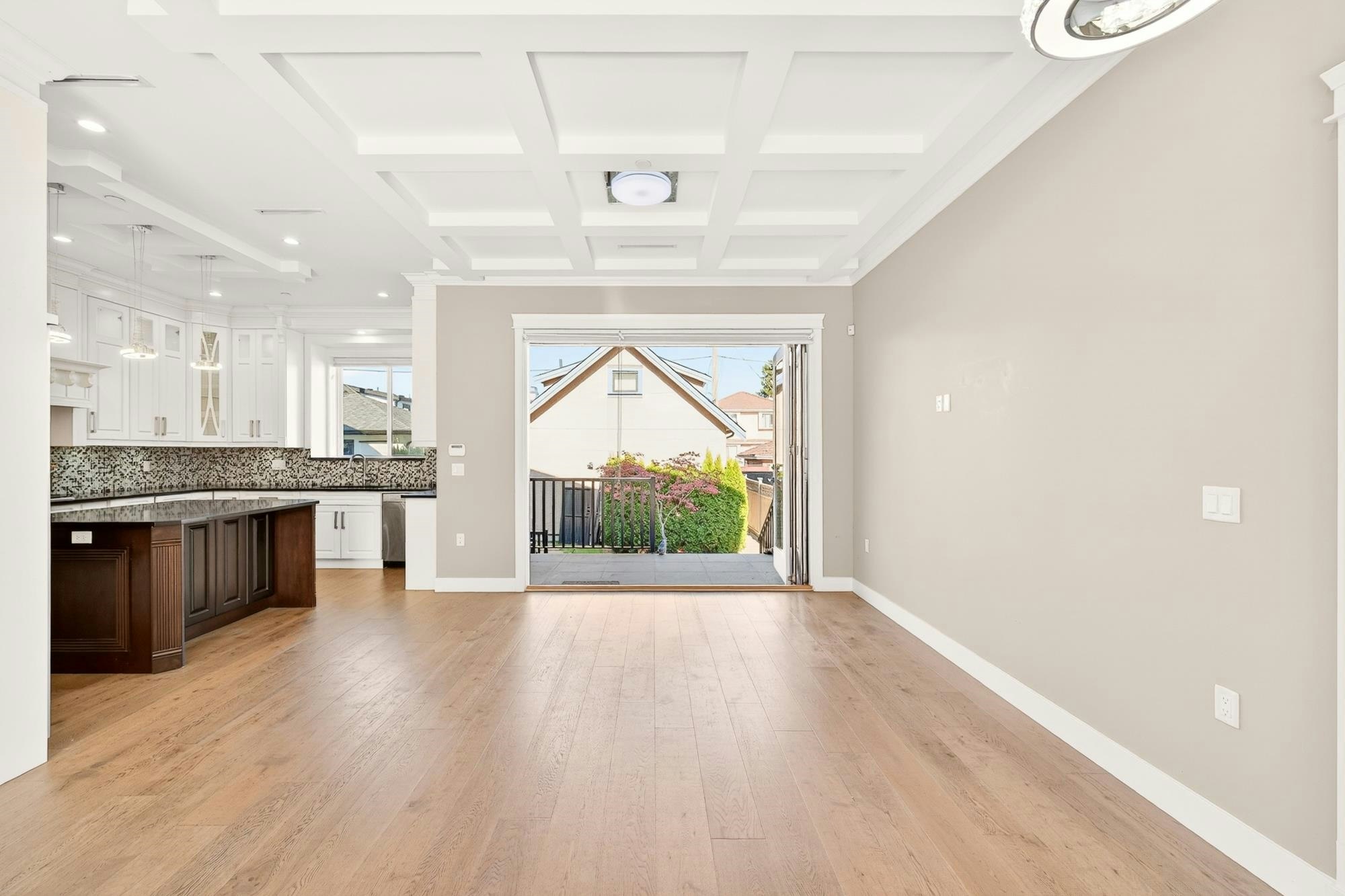8068 Haig Street, Vancouver, BC, V6P 4R9 - 9
