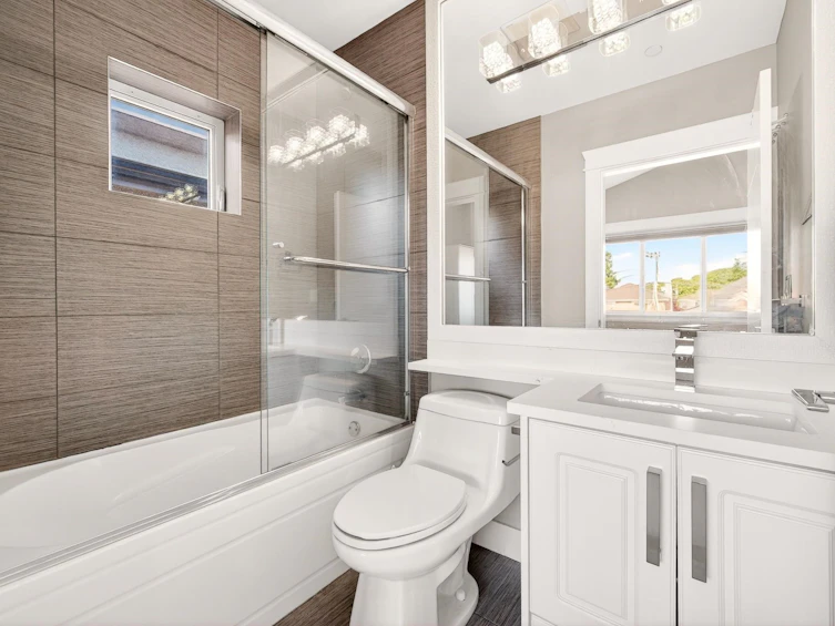 8068 Haig Street, Vancouver, BC, V6P 4R9 - 16