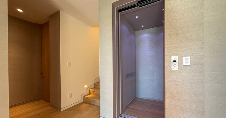 2390 Westhill Drive, West Vancouver, BC, V7S 2Z5 - 3