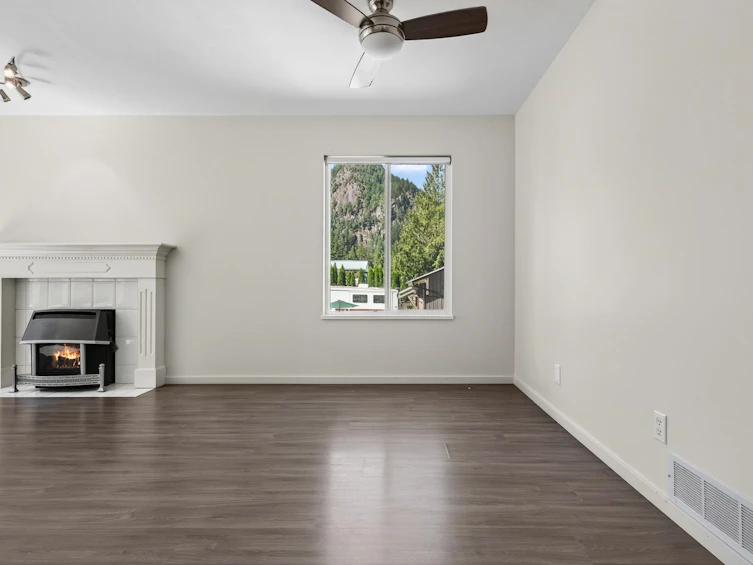 63909 Old Yale Road, Hope, BC, V0X 1L2 - 9