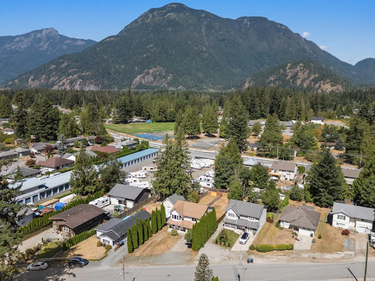 63909 Old Yale Road, Hope, BC, V0X 1L2 - 32