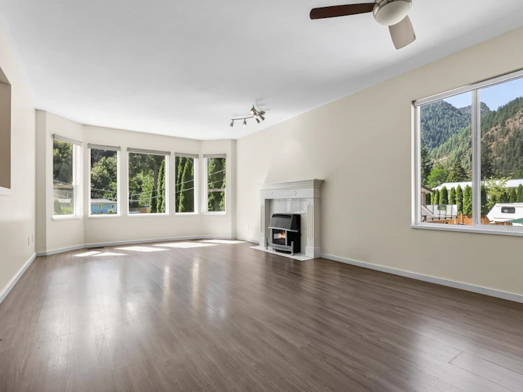 63909 Old Yale Road, Hope, BC, V0X 1L2 - 4