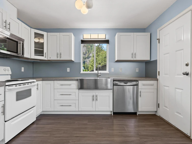63909 Old Yale Road, Hope, BC, V0X 1L2 - 8