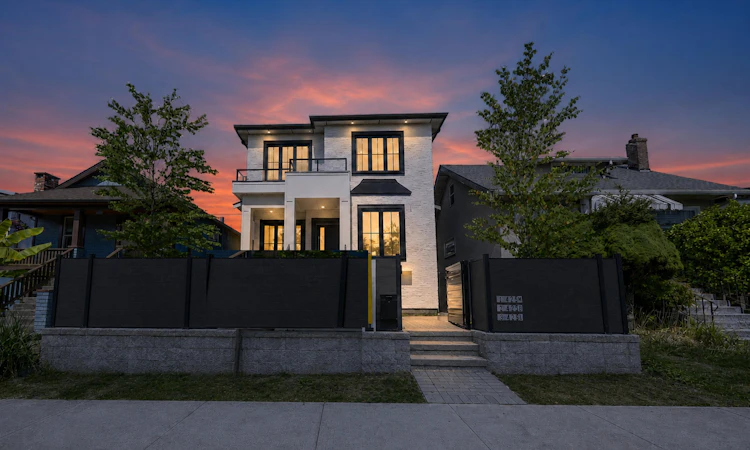 425 E 56th Avenue