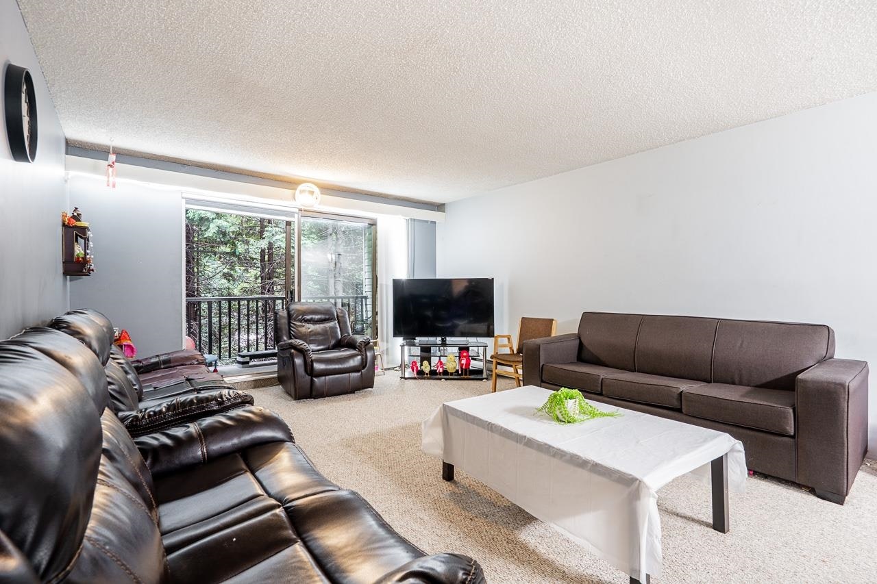 209-15238 100 Avenue, Surrey, BC, V3R 7T9