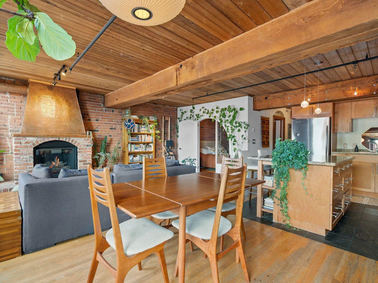 305-41 Alexander Street, Vancouver, BC, V6A 1B2 - 2