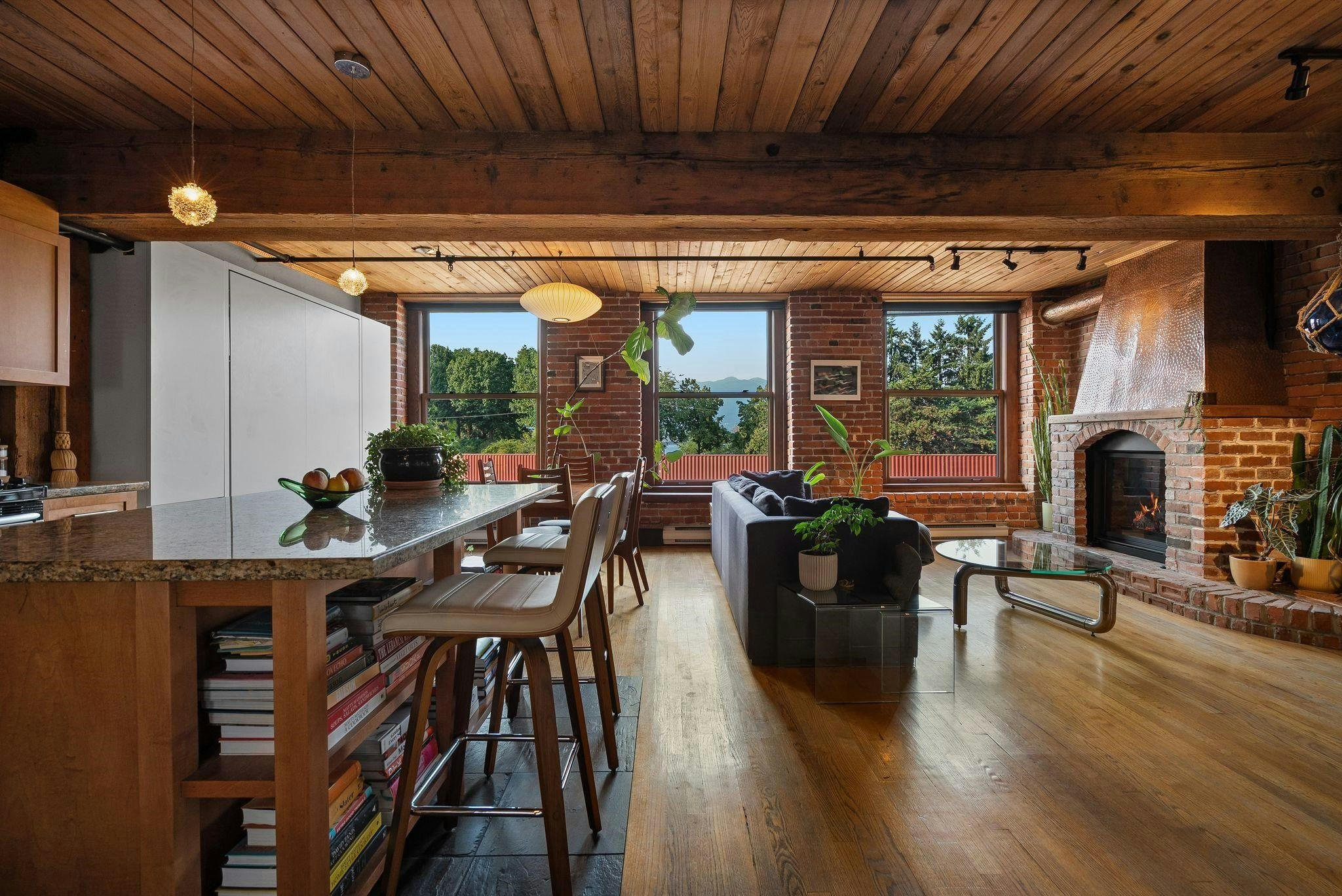 305-41 Alexander Street, Vancouver, BC, V6A 1B2