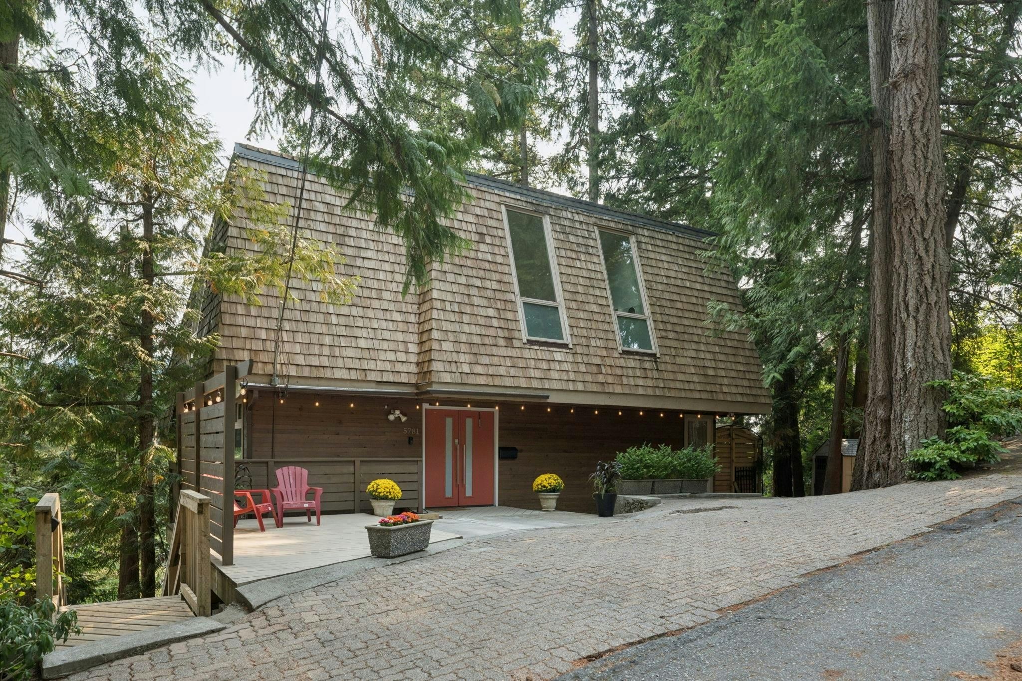 5781 Cranley Drive, West Vancouver, BC, V7W 1T1