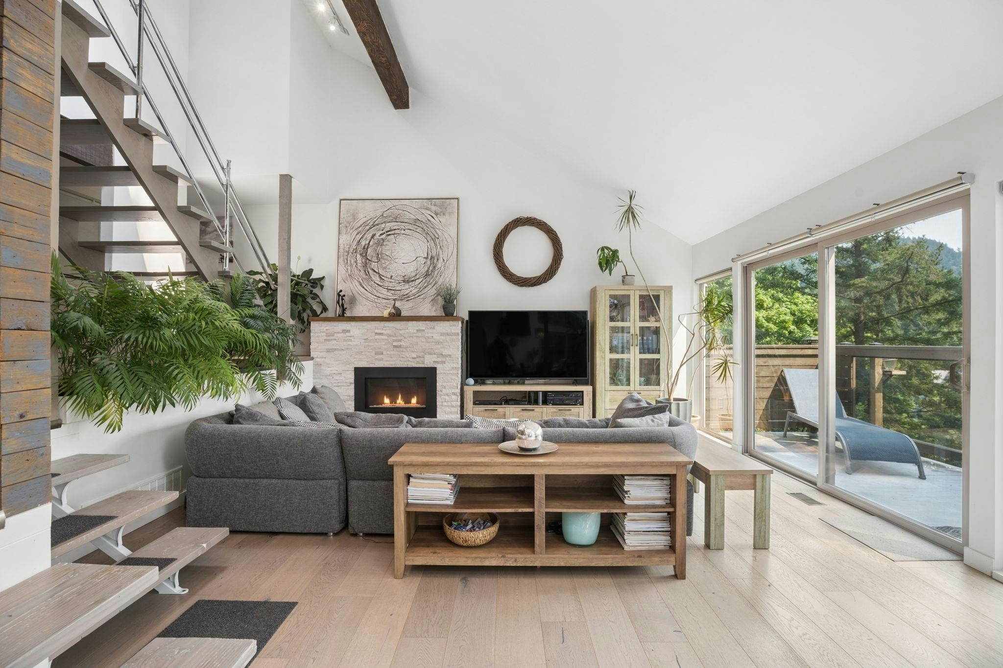 5781 Cranley Drive, West Vancouver, BC, V7W 1T1 - 7