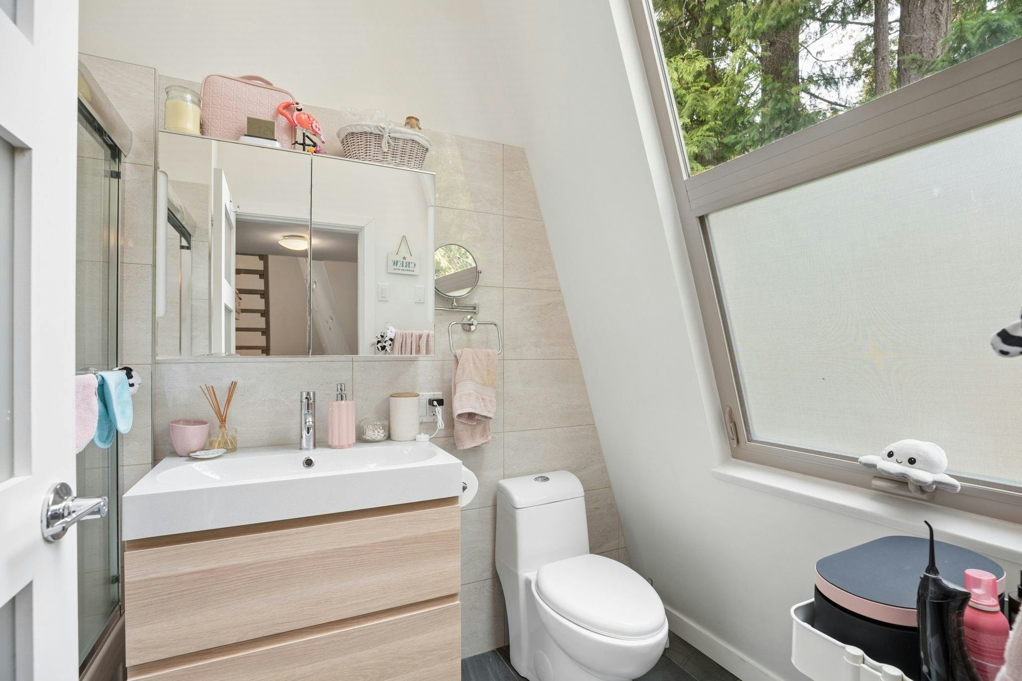 5781 Cranley Drive, West Vancouver, BC, V7W 1T1 - 26