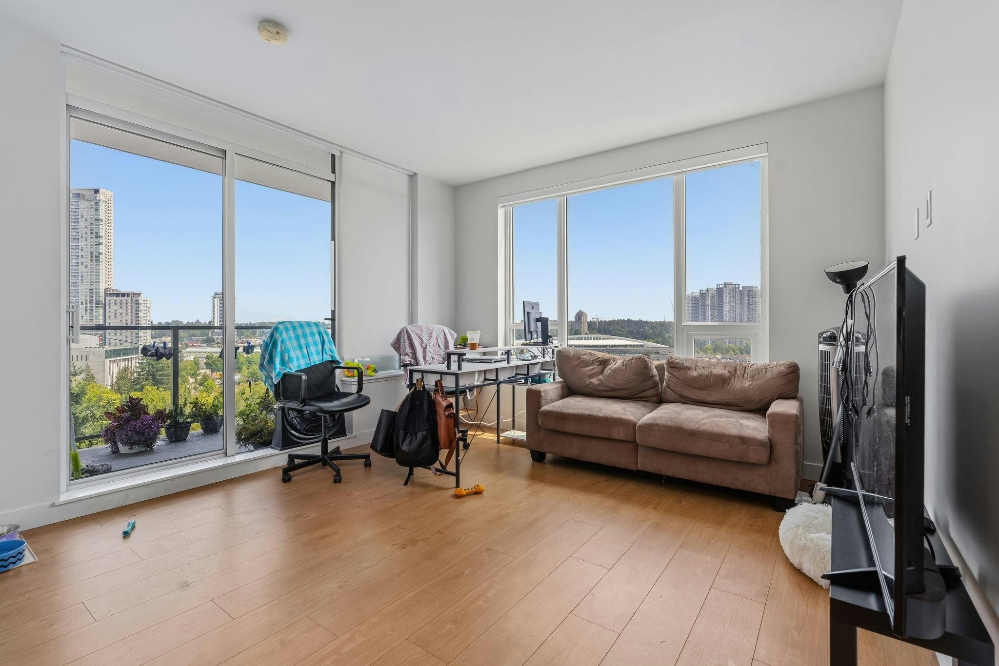 902-13359 Old Yale Road, Surrey, BC, V3T 0S4