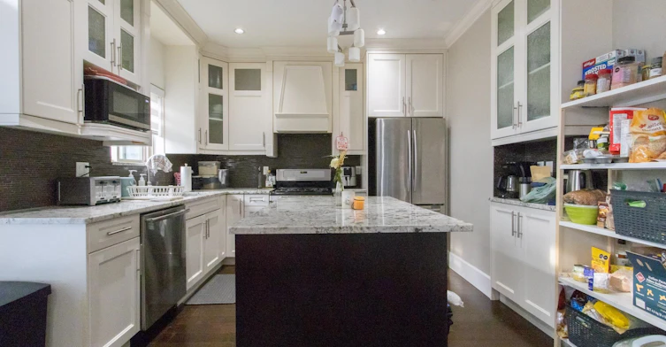 4231 Brant Street, Vancouver, BC, V5N 5B5 - 4