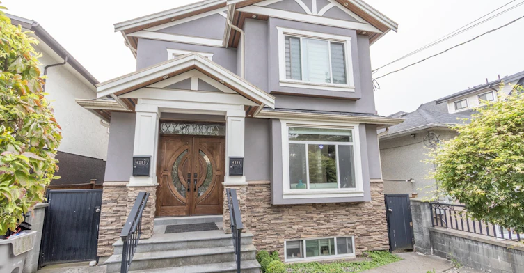4231 Brant Street, Vancouver, BC, V5N 5B5