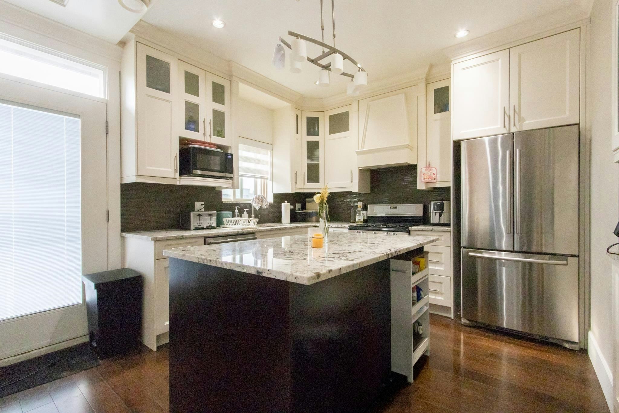 4231 Brant Street, Vancouver, BC, V5N 5B5 - 5